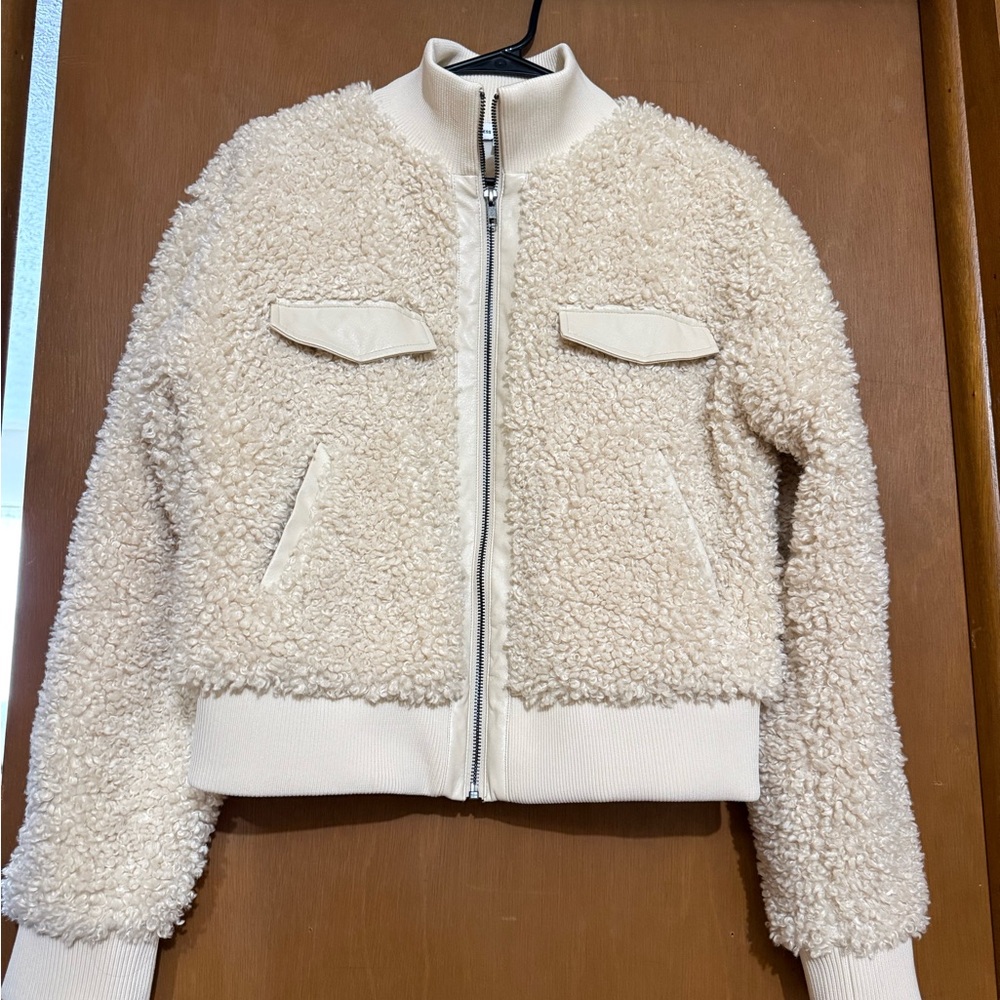 Express X Negin Mirsalehi
  Cream Ribbed Collar Jacket Sherpa M